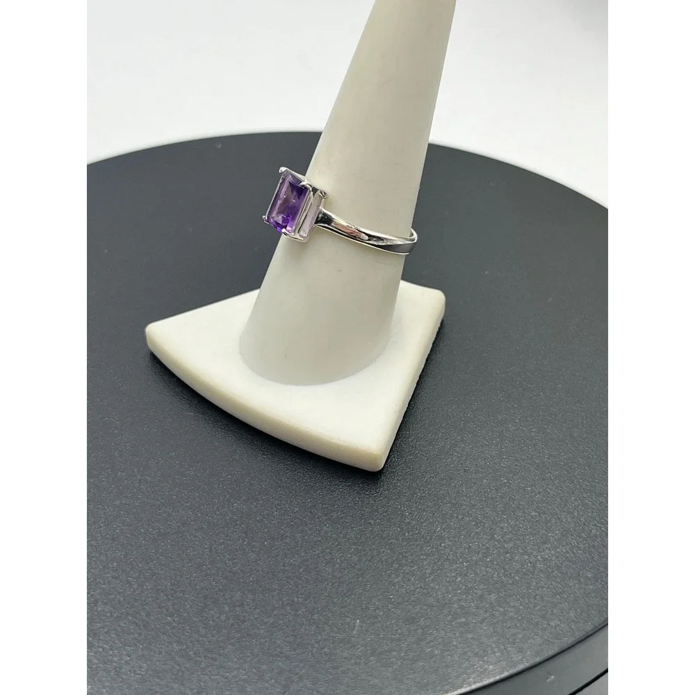 Sterling Silver Natural Emerald Cut Purple Amethyst Solitaire Ring Size 8.25‎